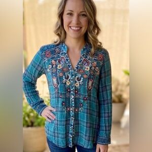 Johnny Was Floral Embroidered Plaid Blouse with Mandarin Collar size lg